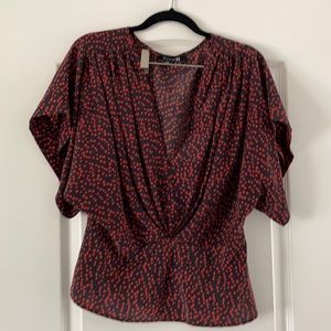 FOREVER 21 - Polka Dot Navy and Orange dress shirt